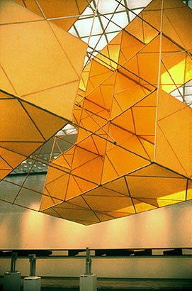 Estructura Volante, serie cubos. Museo del Arte Contemporáneo. Madrid, 1978