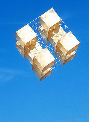 Estructura Volante. Serie cubos, 1976