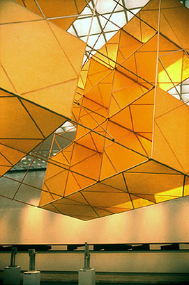 Estructura Volante, serie cubos. Museo del Arte Contemporáneo. Madrid, 1978